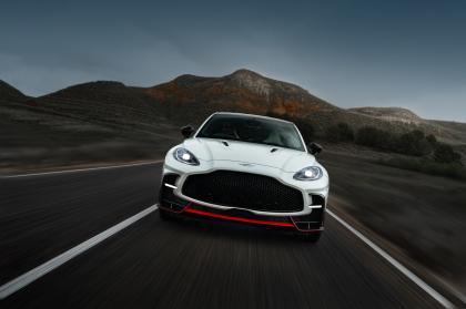 Ντεμπούτο για την νέα Aston Martin DBX S